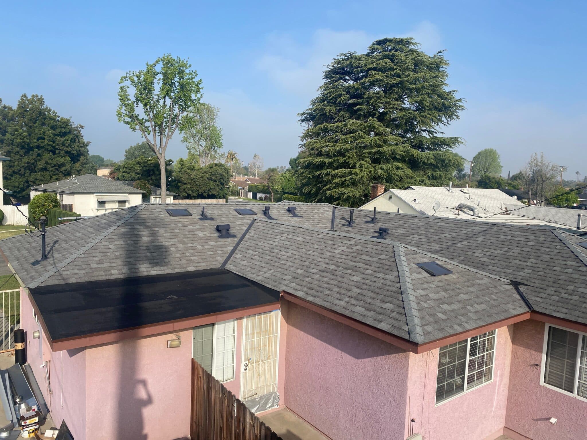Owens-Corning-Mystic-Gray-shingles-01-2048x1536
