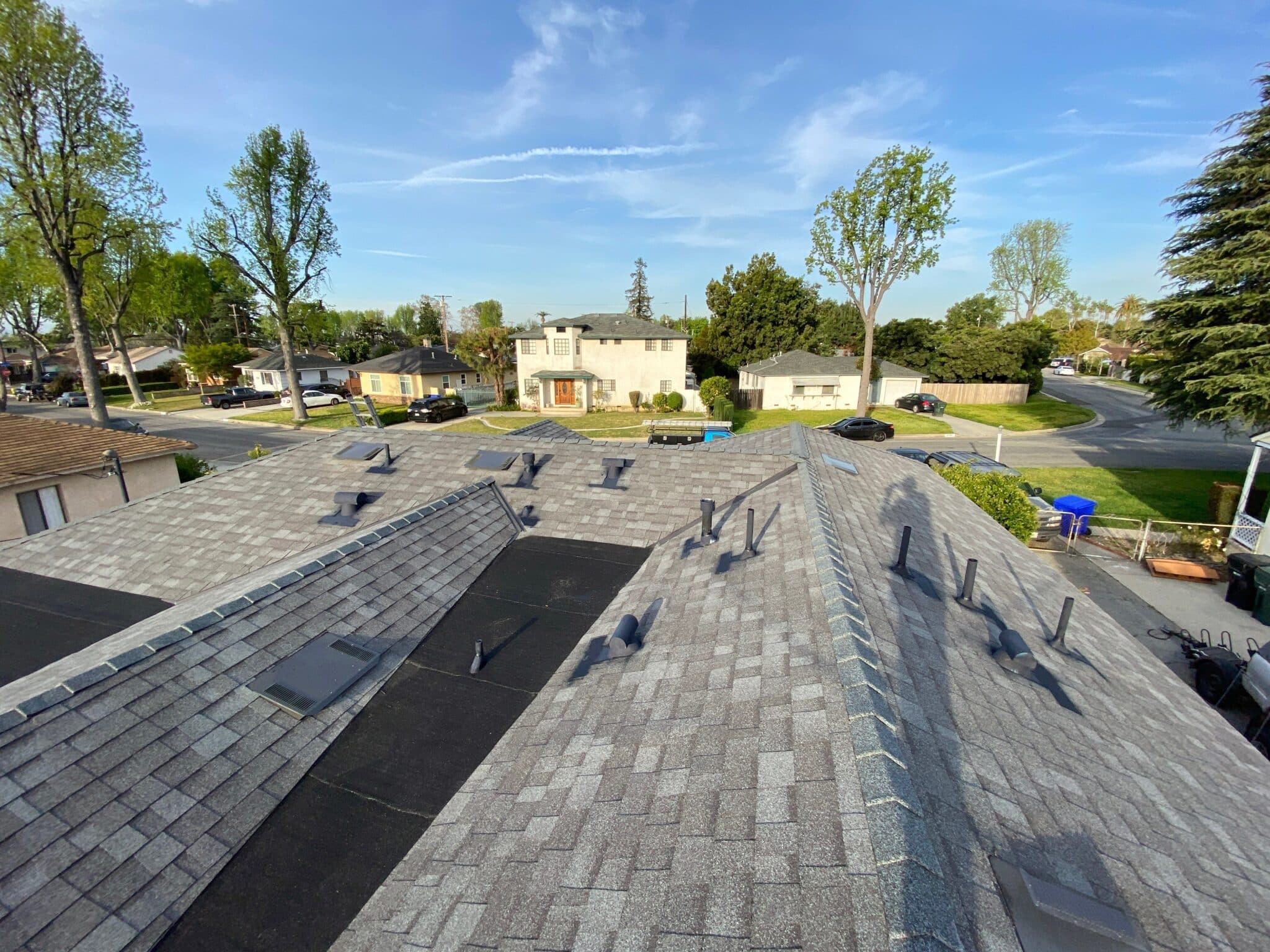 Owens-Corning-Mystic-Gray-shingles-02-2048x1536