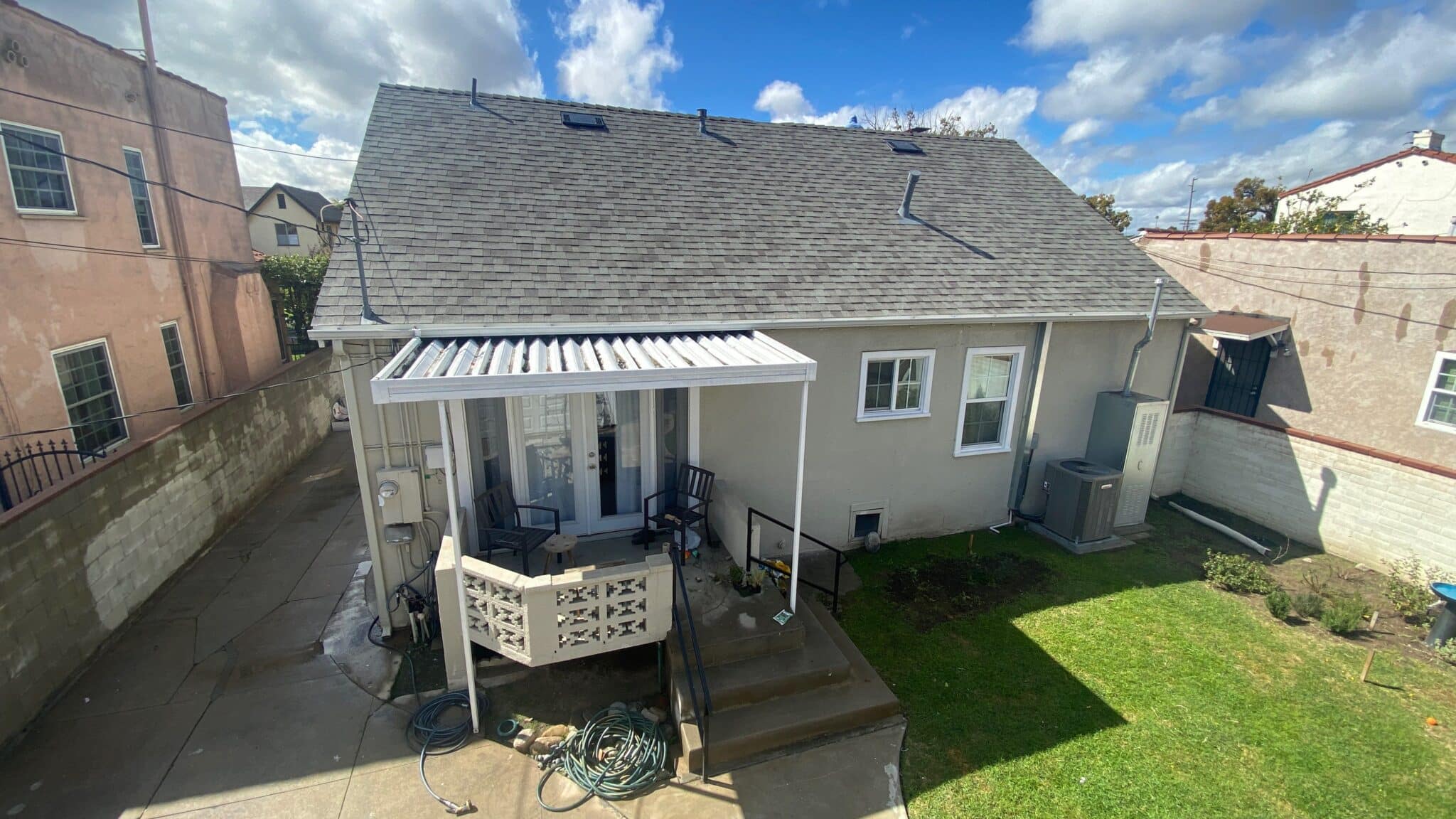 owens-corning-cliffside-gray-shingles-01-2048x1152